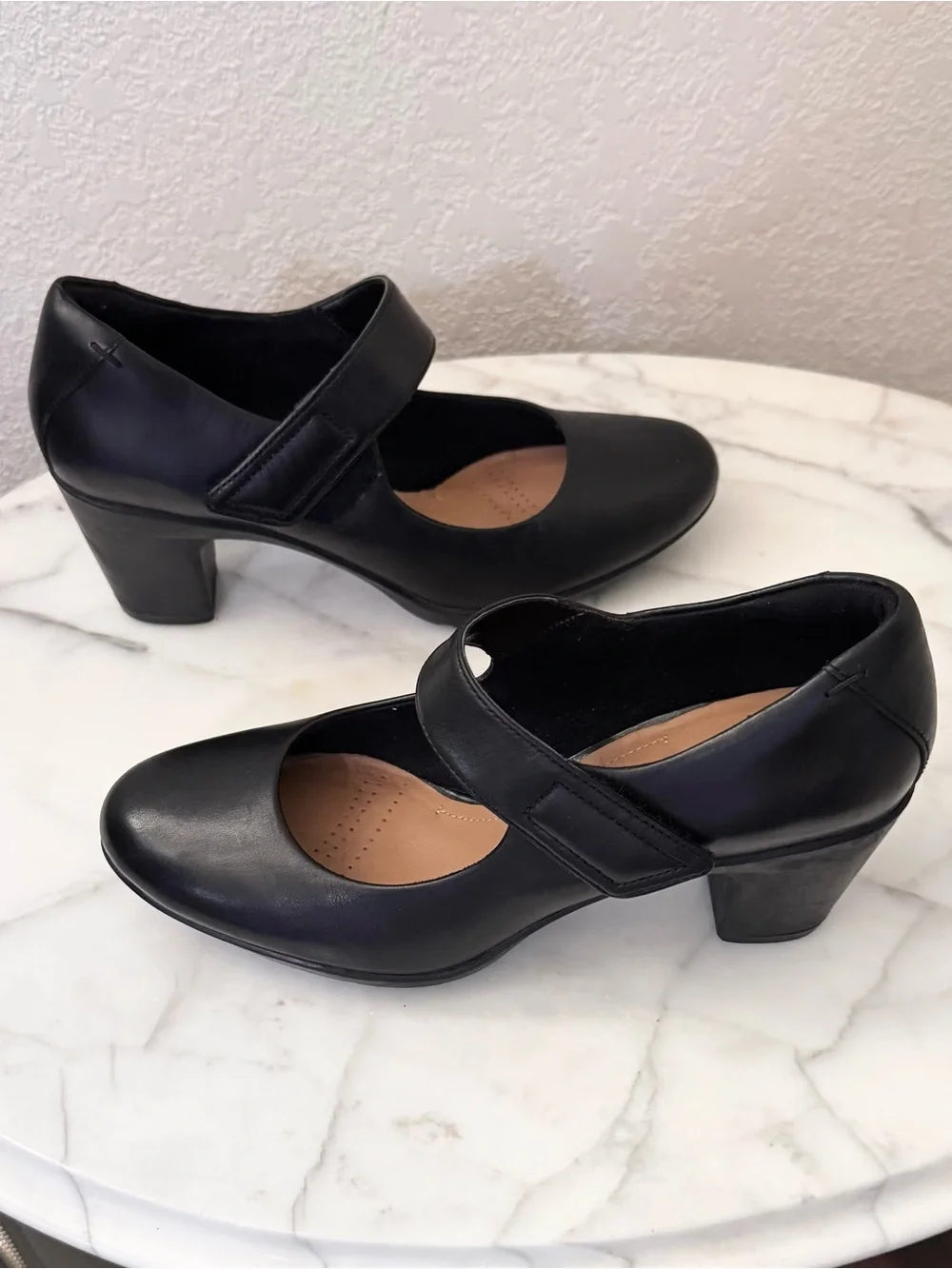 Clarks Artisan Leather Emslie, Lulin Mary Jane Velcro straBlack Sz US 7.5 & UK 5